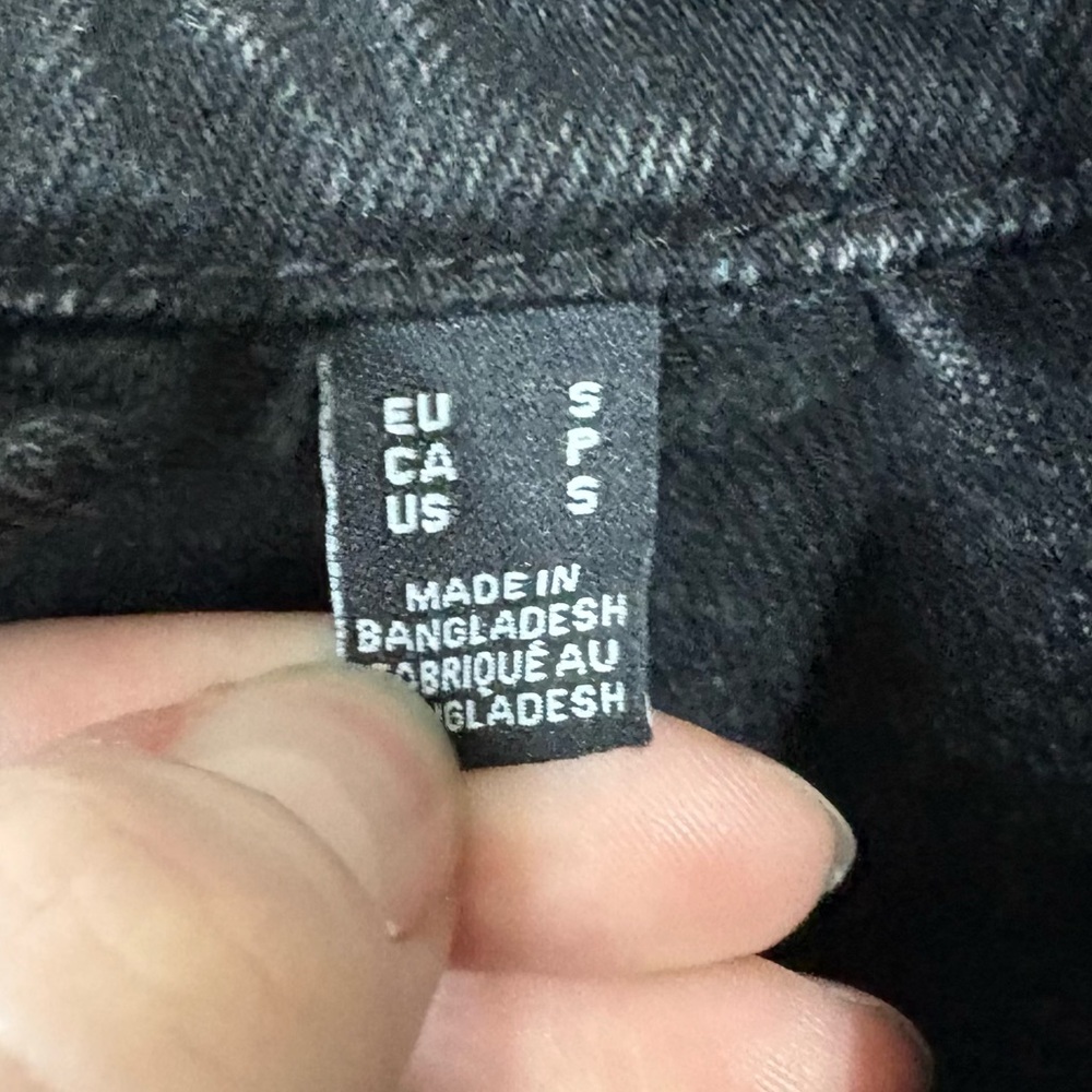 Vero Moda Cropped Black Denim Jacket - Picture 5 of 6